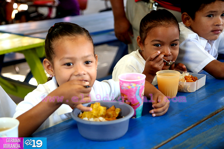 Merienda Escolar en el Colegio Virgen de Guadalupe